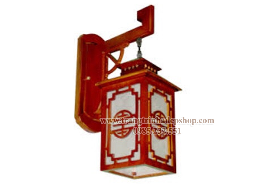 den-treo-tuong-khung-go-mau-06-trangtrinhadepshop